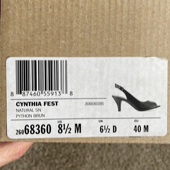 Like New Clarks Cynthia Fest Snake (Python) Print Peep-toe Pumps, Size 8.5 - Picture 9 of 9